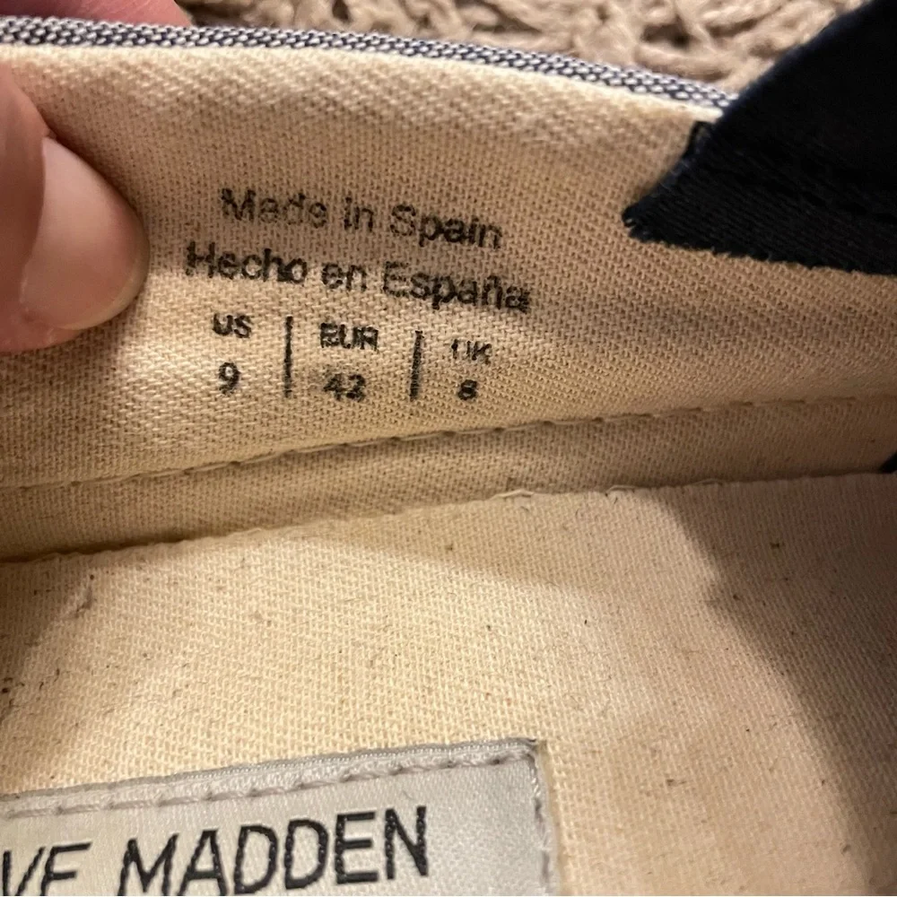 Steve Madden Koala Chambray‎ Slip on Sneakers size 9